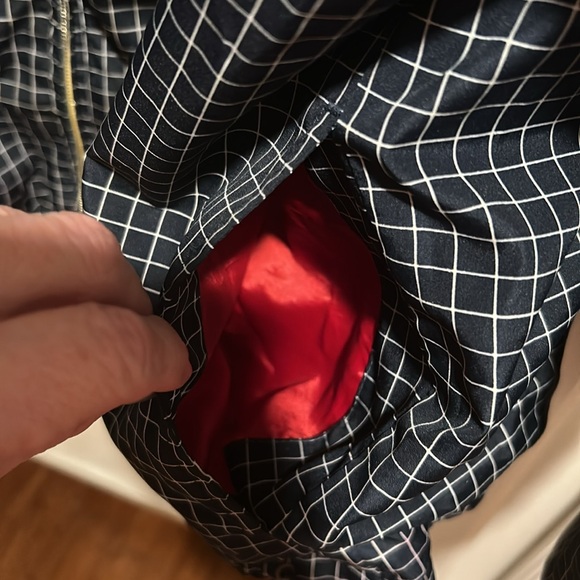 Catalina vintage windbreakeer. NOTE-there are NO size tags on this garment. - Picture 7 of 10